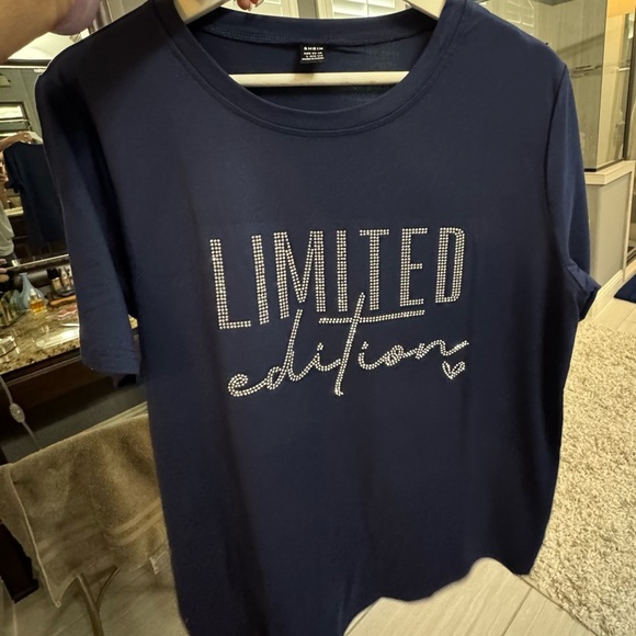 NWOT Navy ‘Limited Edition' T-Shirt - Picture 3 of 4